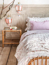 Carica l'immagine nel visualizzatore di Gallery, Blanc Mariclo trapuntina matrimoniale con volant serie Incanto Fiorito