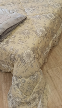 Carica l'immagine nel visualizzatore di Gallery, Trapunta matrimoniale invernale