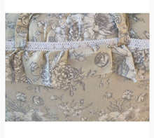 Carica l'immagine nel visualizzatore di Gallery, Trapunta matrimoniale invernale