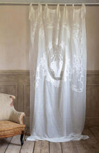 Carica l'immagine nel visualizzatore di Gallery, Tenda puro lino e pizzo Blanc Mariclò serie Dentelle
