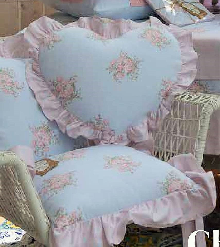 cuscino per sedia con voilant tortora Atelier 17 – La soffitta incantata