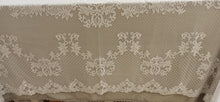 Carica l'immagine nel visualizzatore di Gallery, COPRITAVOLO PIZZO L'ATELIER17 SERIE AURORE 160X270cm. COLORI AVORIO O BIANCO