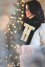 Carica l'immagine nel visualizzatore di Gallery, STOLA IN ECOPELLICCIA BLANC MARICLO' MADAME 4 COLORI