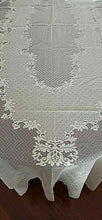 Carica l'immagine nel visualizzatore di Gallery, COPRITAVOLO PIZZO L'ATELIER17 SERIE AURORE 160X270cm. COLORI AVORIO O BIANCO