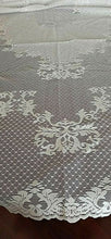 Carica l'immagine nel visualizzatore di Gallery, COPRITAVOLO PIZZO L'ATELIER17 SERIE AURORE 160X270cm. COLORI AVORIO O BIANCO