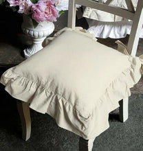 Carica l'immagine nel visualizzatore di Gallery, Copricuscino sedia con volant cotone beige 40x40cm+10 BLANC MARICLO'.