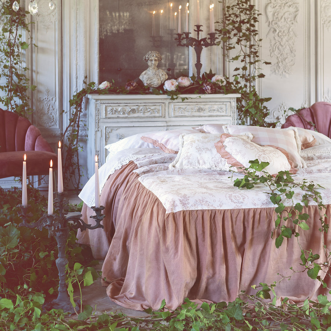 Colori delicati e dolci atmosfere per i nuovi copriletto.