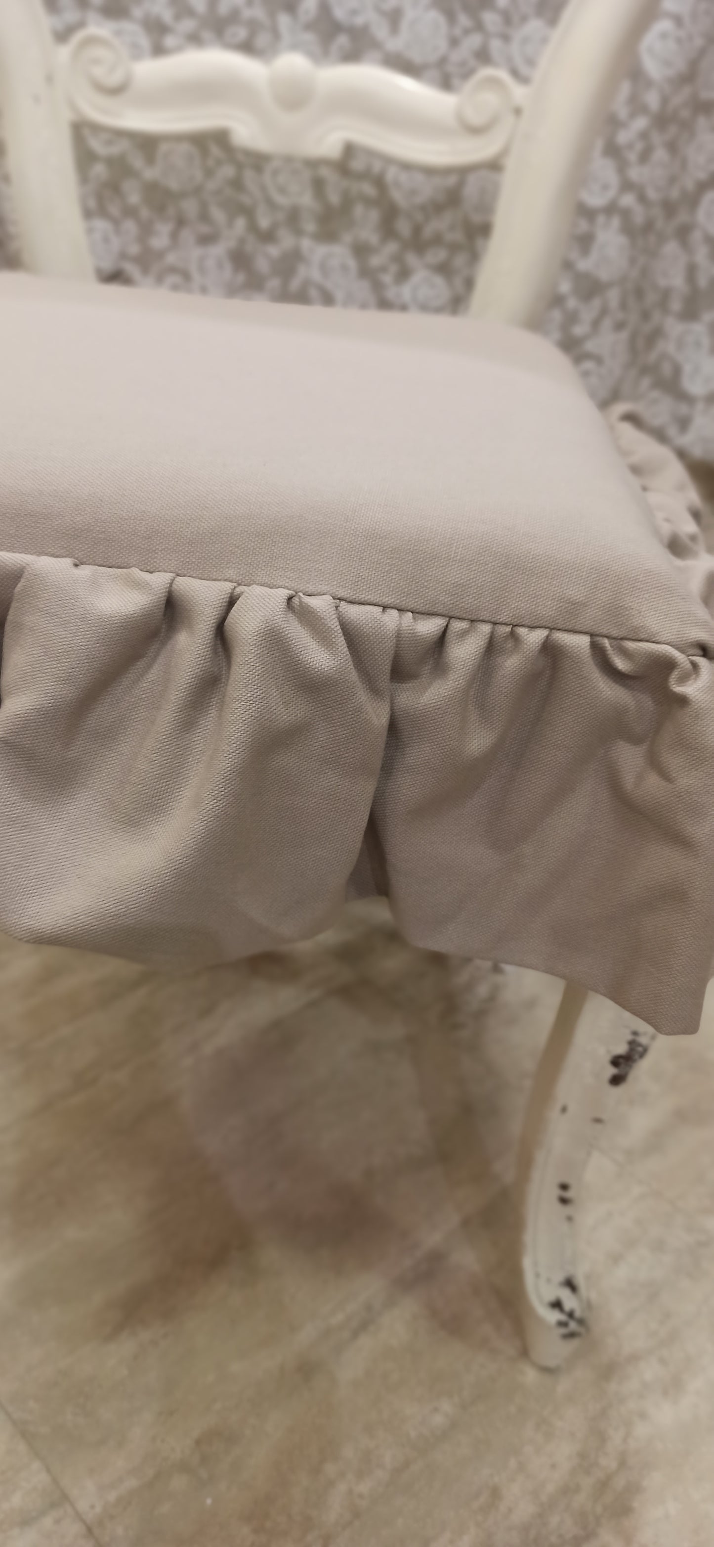 Cuscino sedia con volant colore beige made in Italy