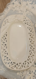 Vassoio ovale in Ceramica Lucida Traforata con fiocco L'Arte di Nacchi
