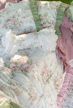 Carica l&#39;immagine nel visualizzatore di Gallery, Trapunta matrimoniale invernale floreale con volant L&#39;atelier17 serie Agnese
